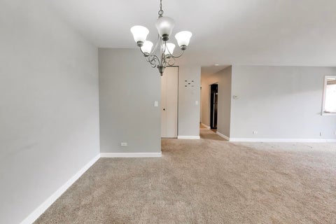 Tiny photo for 1101 S Hunt Club Drive #204, Mount Prospect, IL 60056 (MLS # 12741911)