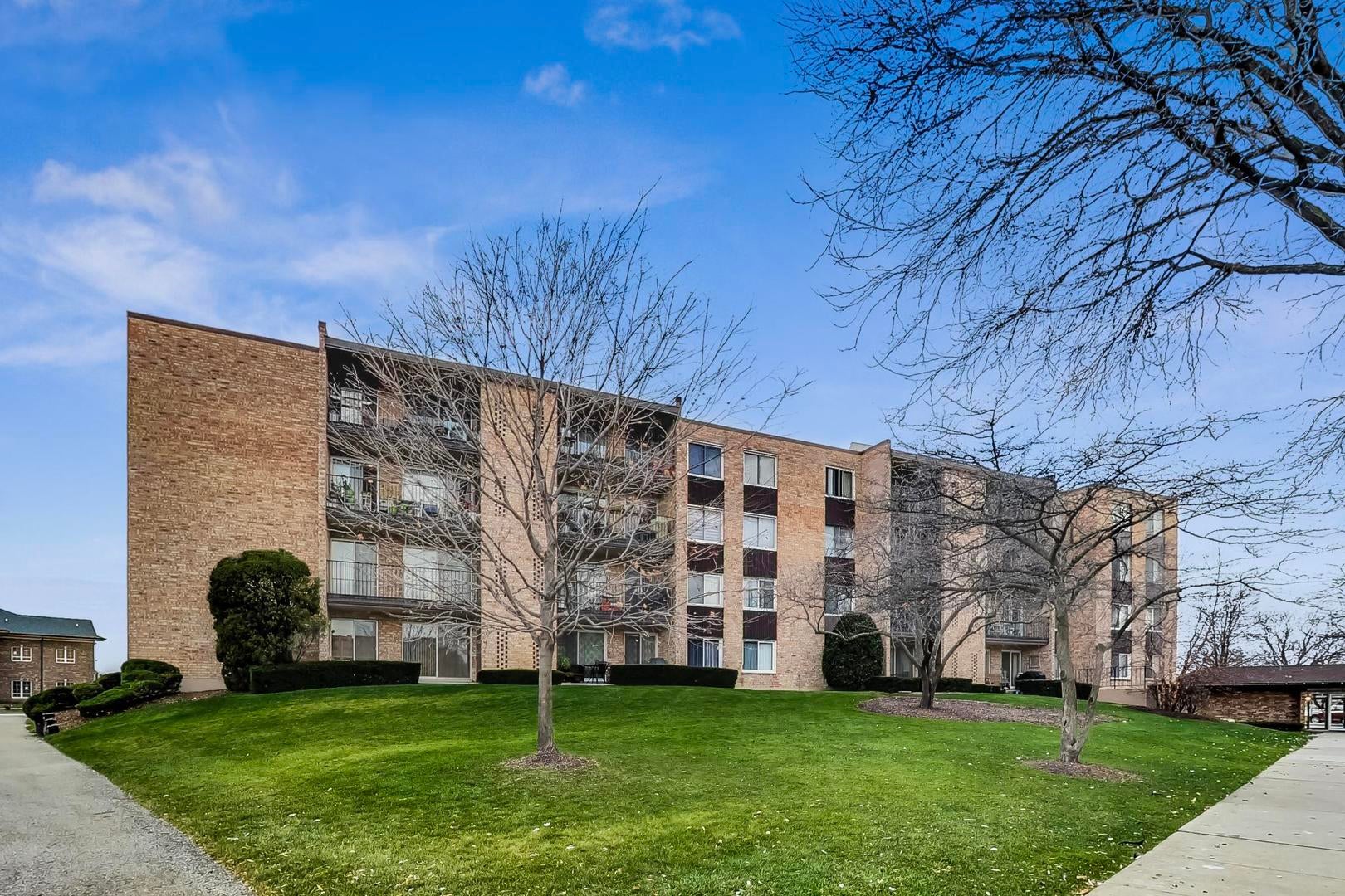 1101 S Hunt Club Drive 204
