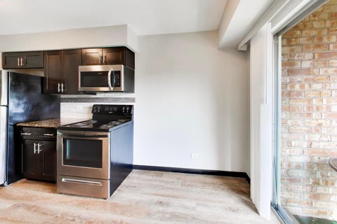 Tiny photo for 1101 S Hunt Club Drive #204, Mount Prospect, IL 60056 (MLS # 12741911)