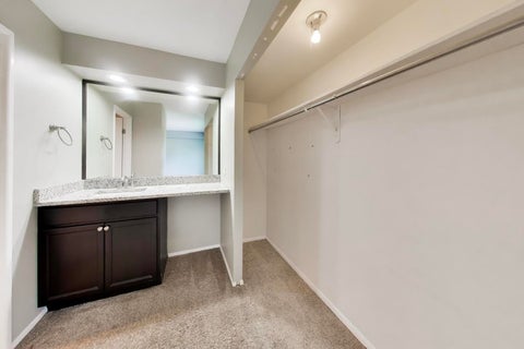 Tiny photo for 1101 S Hunt Club Drive #204, Mount Prospect, IL 60056 (MLS # 12741911)