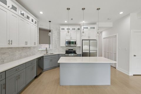 Tiny photo for 4528 S King Drive #2, Chicago, IL 60653 (MLS # 12676076)