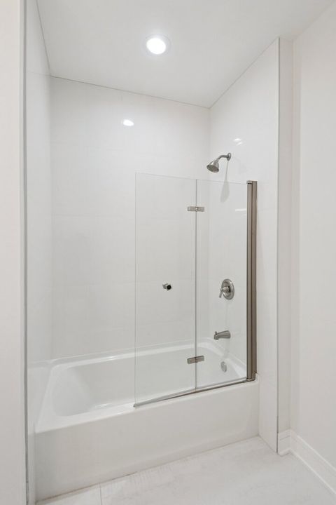 Tiny photo for 4528 S King Drive #2, Chicago, IL 60653 (MLS # 12676076)