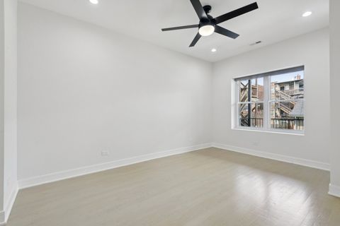Tiny photo for 4528 S King Drive #2, Chicago, IL 60653 (MLS # 12676076)