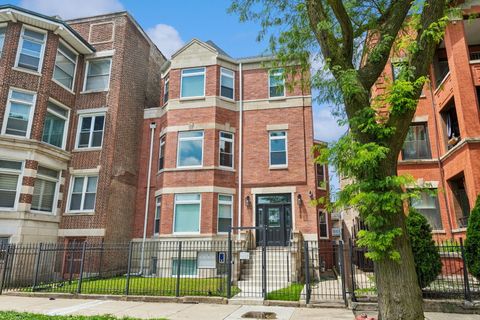 Photo of 4528 S King Drive #2, Chicago, IL 60653 (MLS # 12676076)