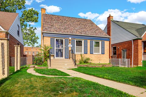 Tiny photo for 11312 S Avenue H, Chicago, IL 60617 (MLS # 12426883)