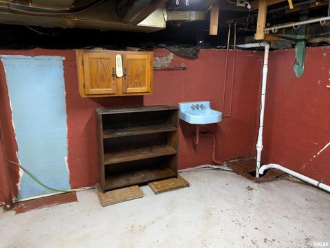 Tiny photo for 1205 Burgess Avenue, JohnstonCy, IL 62951 (MLS # EB458483)