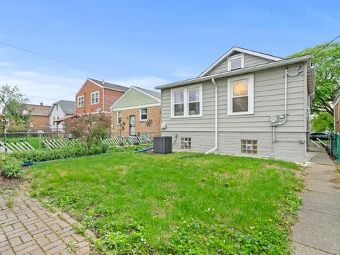 Tiny photo for 3734 Lombard Avenue, Berwyn, IL 60402 (MLS # 12597123)