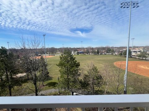 Tiny photo for 7081 W Touhy Avenue #606, Niles, IL 60714 (MLS # 12604395)