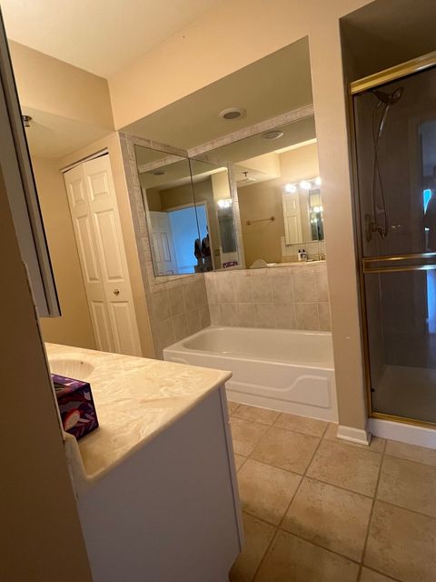 Tiny photo for 7081 W Touhy Avenue #606, Niles, IL 60714 (MLS # 12604395)