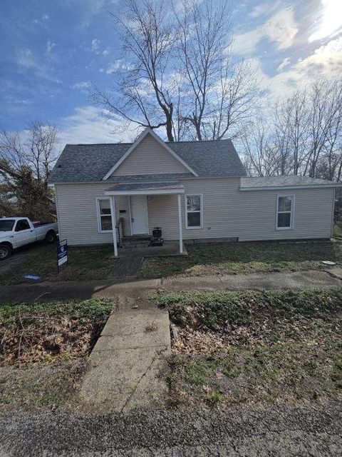 Photo of 709 N Garfield Street, Marion, IL 62959 (MLS # 12585416)