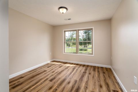 Tiny photo for 12852 Quarter Horse Road, Marion, IL 62959 (MLS # QC4266930)