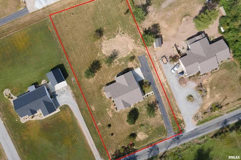 Tiny photo for 12852 Quarter Horse Road, Marion, IL 62959 (MLS # QC4266930)