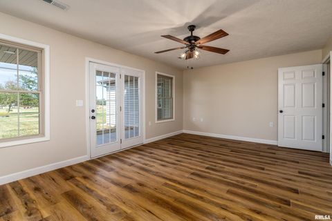 Tiny photo for 12852 Quarter Horse Road, Marion, IL 62959 (MLS # QC4266930)