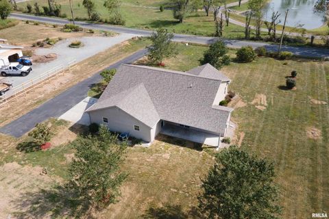 Tiny photo for 12852 Quarter Horse Road, Marion, IL 62959 (MLS # QC4266930)
