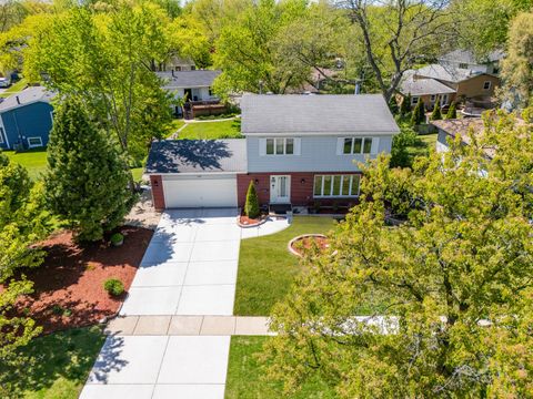 630 S Walnut Lane Schaumburg IL 60193