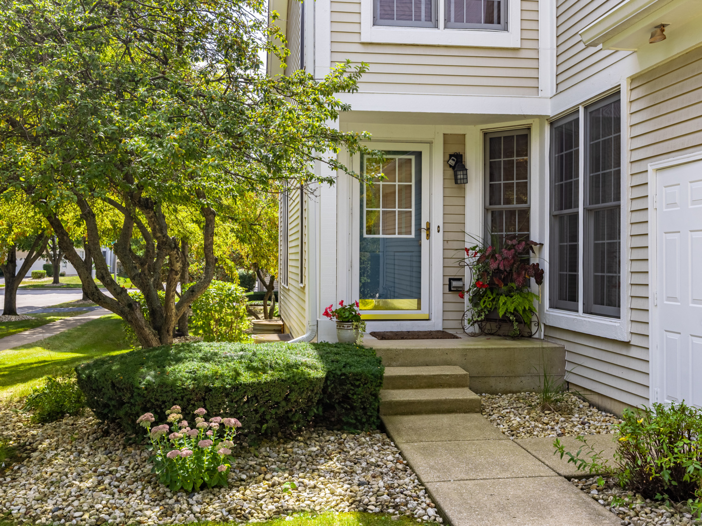 1583 Orchard Circle