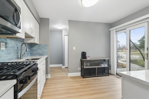 Tiny photo for 927 Hidden Lake Drive #0, Buffalo Grove, IL 60089 (MLS # 12615256)