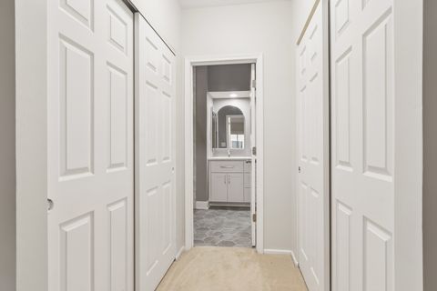 Tiny photo for 927 Hidden Lake Drive #0, Buffalo Grove, IL 60089 (MLS # 12615256)