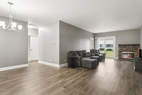 Tiny photo for 927 Hidden Lake Drive #0, Buffalo Grove, IL 60089 (MLS # 12615256)