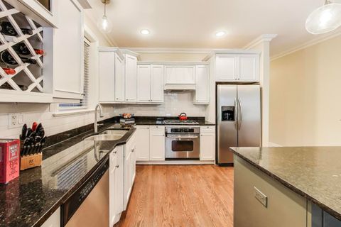 Tiny photo for 1455 W Thomas Street #2E, Chicago, IL 60642 (MLS # 12484897)