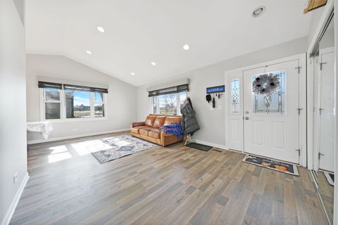 Tiny photo for 565 Edgebrook Court, Carol Stream, IL 60188 (MLS # 12593133)