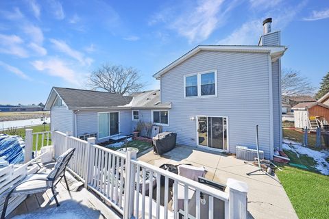 Tiny photo for 565 Edgebrook Court, Carol Stream, IL 60188 (MLS # 12593133)