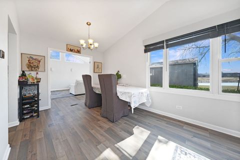 Tiny photo for 565 Edgebrook Court, Carol Stream, IL 60188 (MLS # 12593133)