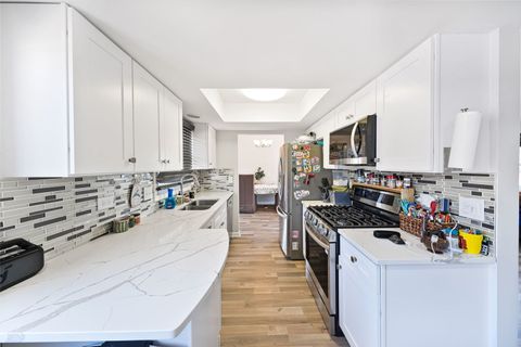 Tiny photo for 565 Edgebrook Court, Carol Stream, IL 60188 (MLS # 12593133)