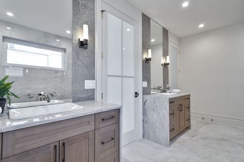 Tiny photo for 3723 N Oakley Avenue, Chicago, IL 60618 (MLS # 12571083)