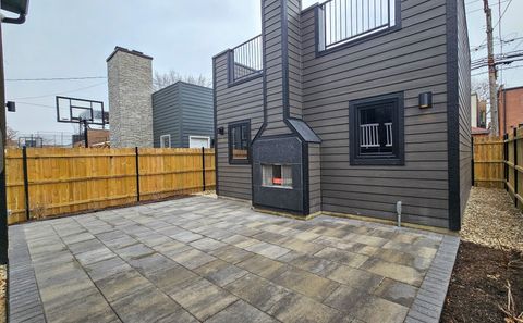 Tiny photo for 3723 N Oakley Avenue, Chicago, IL 60618 (MLS # 12571083)