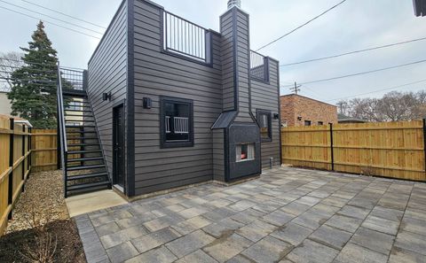 Tiny photo for 3723 N Oakley Avenue, Chicago, IL 60618 (MLS # 12571083)