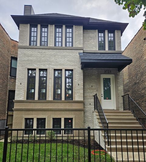 Photo of 3723 N Oakley Avenue, Chicago, IL 60618 (MLS # 12571083)