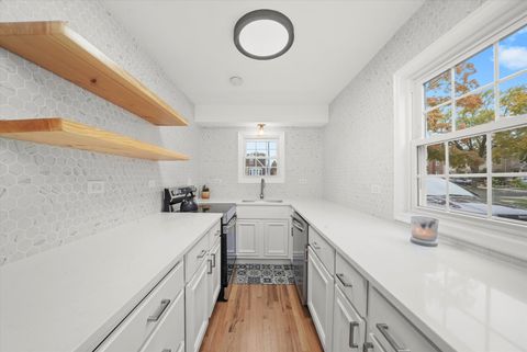 Tiny photo for 1811 N 72nd Court, Elmwood Park, IL 60707 (MLS # 12509177)