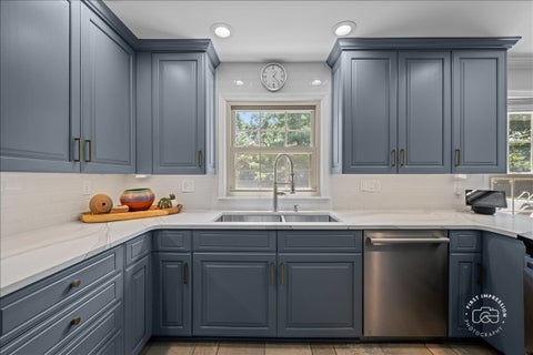 Tiny photo for 1553 Allen Lane, St. Charles, IL 60174 (MLS # 12684075)