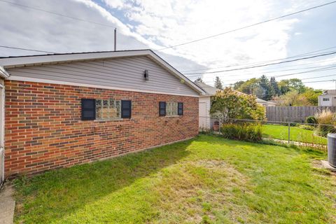 Tiny photo for 6149 N Karlov Avenue, Chicago, IL 60646 (MLS # 12495013)