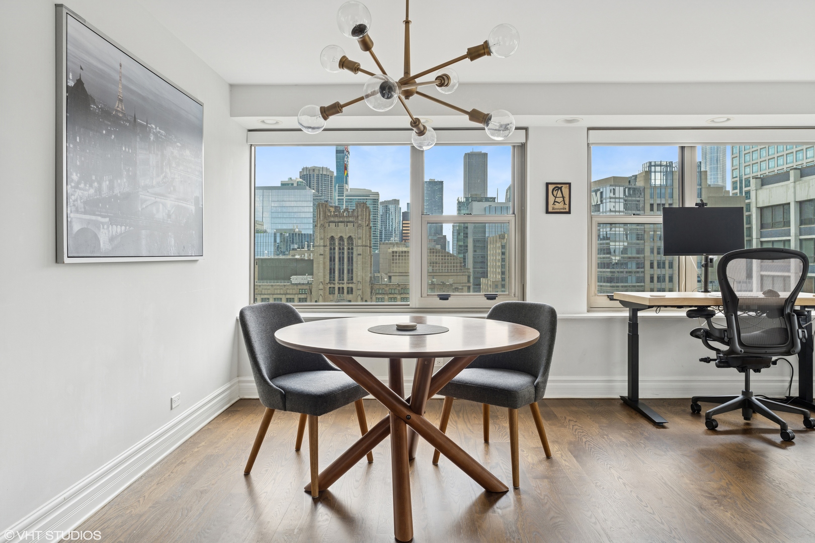 247 E Chestnut Street 2504