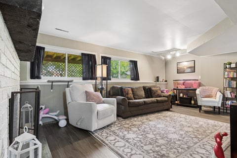 Tiny photo for 930 Camelot Drive, Crystal Lake, IL 60014 (MLS # 12661992)