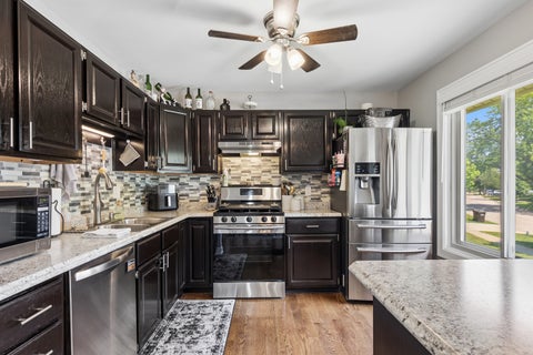 Tiny photo for 930 Camelot Drive, Crystal Lake, IL 60014 (MLS # 12661992)