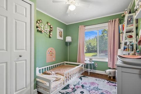 Tiny photo for 930 Camelot Drive, Crystal Lake, IL 60014 (MLS # 12661992)
