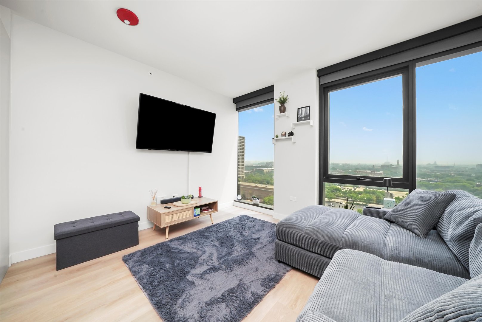 1101 W Van Buren Street 1412