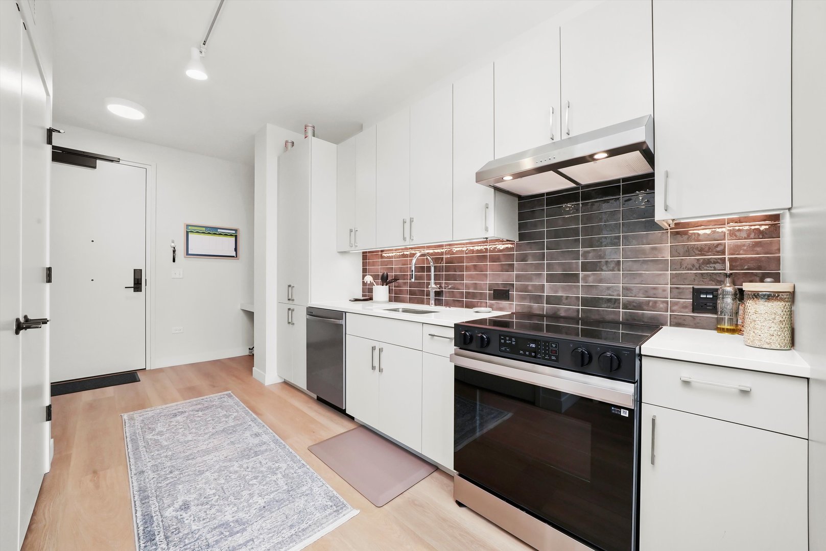 1101 W Van Buren Street 1412