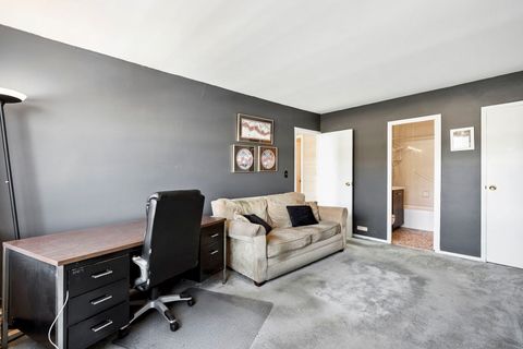 Tiny photo for 5757 N Sheridan Road #19B, Chicago, IL 60660 (MLS # 12565932)