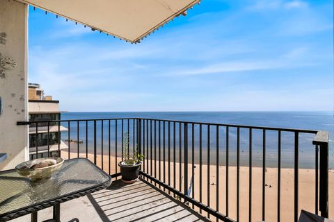 Tiny photo for 5757 N Sheridan Road #19B, Chicago, IL 60660 (MLS # 12565932)