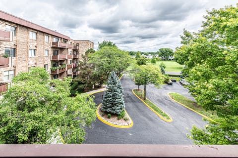 Tiny photo for 700 Wellington Avenue #409, Elk Grove Village, IL 60007 (MLS # 12730097)