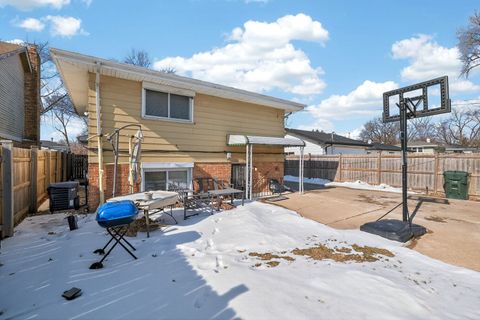 Tiny photo for 14519 Sanderson Avenue, Dolton, IL 60419 (MLS # 12564943)