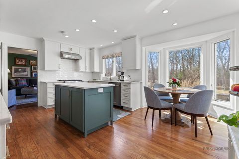 Tiny photo for 890 S Cherokee Road, Lake Forest, IL 60045 (MLS # 12571334)