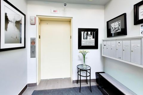 Tiny photo for 663 W Barry Avenue #4C, Chicago, IL 60657 (MLS # 12624559)