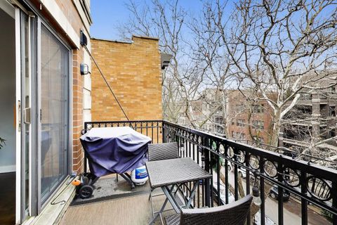 Tiny photo for 663 W Barry Avenue #4C, Chicago, IL 60657 (MLS # 12624559)