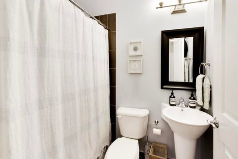 Tiny photo for 663 W Barry Avenue #4C, Chicago, IL 60657 (MLS # 12624559)