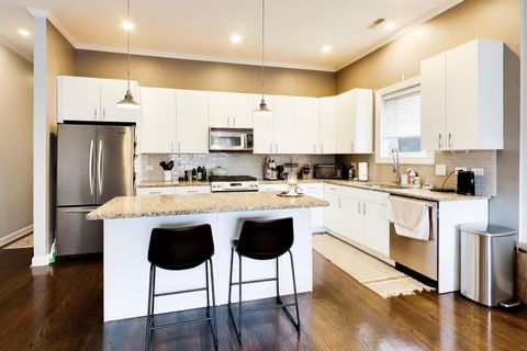 Tiny photo for 663 W Barry Avenue #4C, Chicago, IL 60657 (MLS # 12624559)